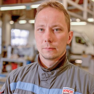 mekaanikko-kokkolan-autohuolto-Markku